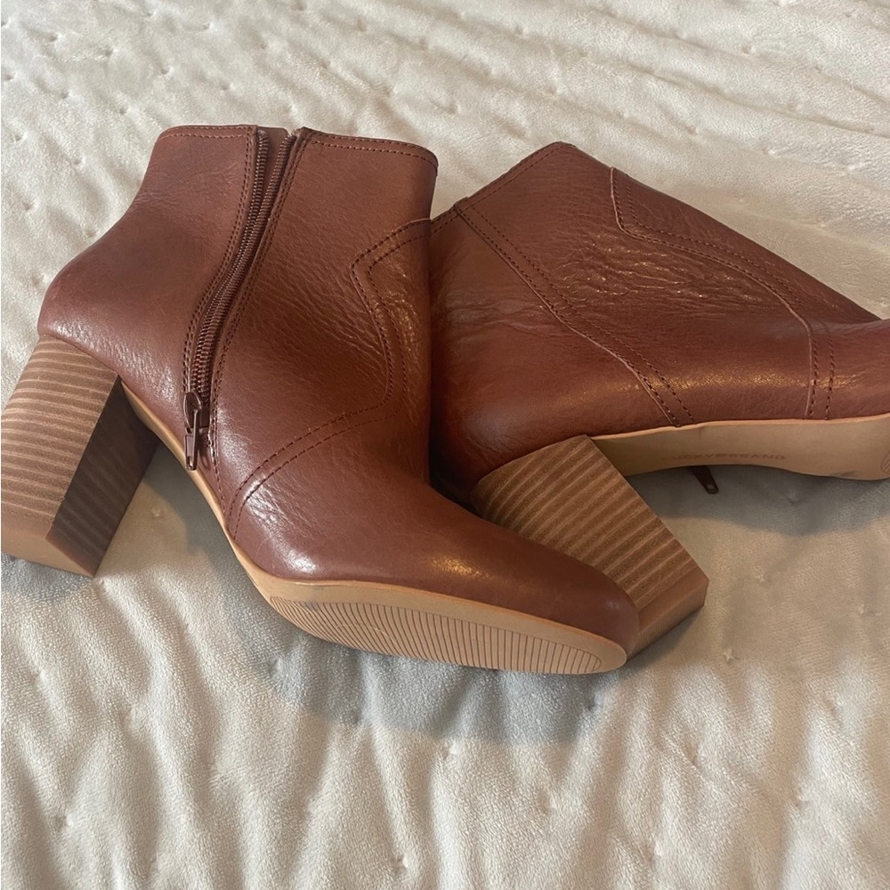 Lucky Brand Sheirin Arc Brown Leather Stacked Heel Bootie Boots Size 9.5